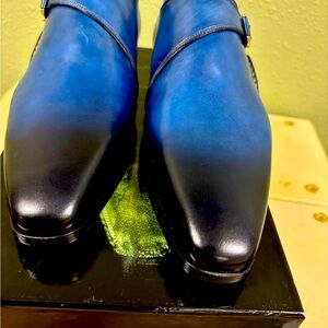 Men's Blue Gradient Leather Monk Strap Dress Shoes
Magnanni